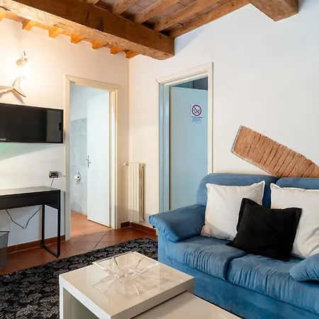 Guesthost - Venezia Nuova Apartman Livorno